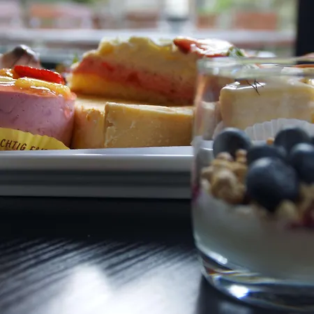 Plaza Ξενοδοχείο 3*