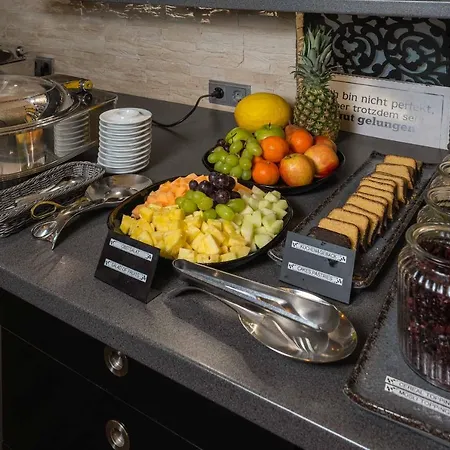 Plaza Ξενοδοχείο 3*