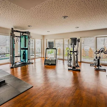 Plaza 3* Χαϊλμπρόν