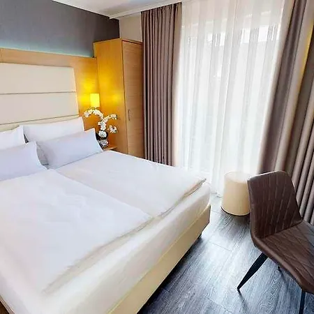 Plaza 3* Χαϊλμπρόν