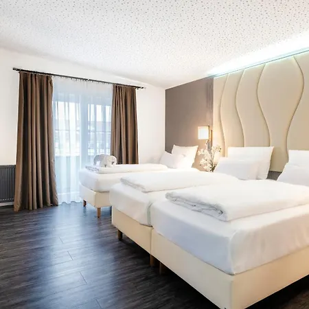 Hotel Plaza 3*