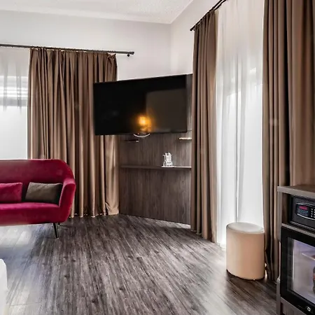 Plaza 3* Χαϊλμπρόν