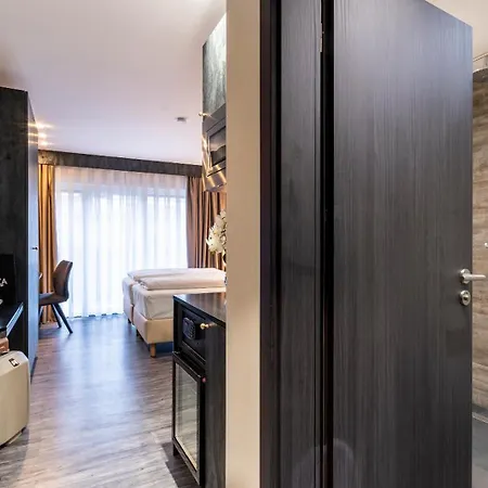 Plaza Ξενοδοχείο Χαϊλμπρόν