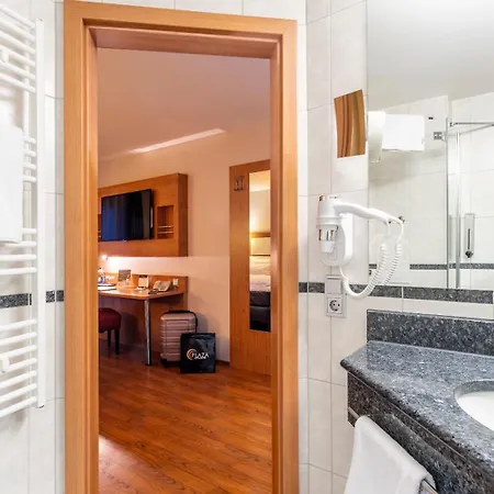 Plaza Ξενοδοχείο 3*