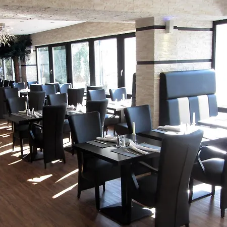 Hotel Plaza 3*