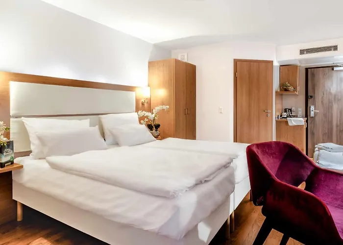 Plaza 3* Χαϊλμπρόν