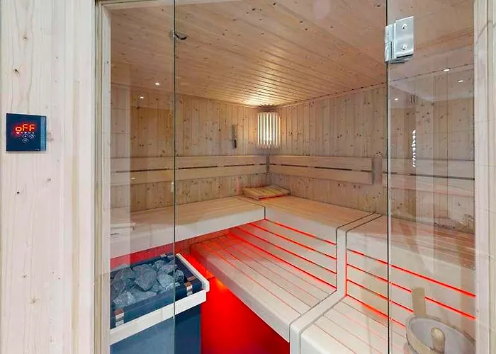 Plaza 3* Χαϊλμπρόν