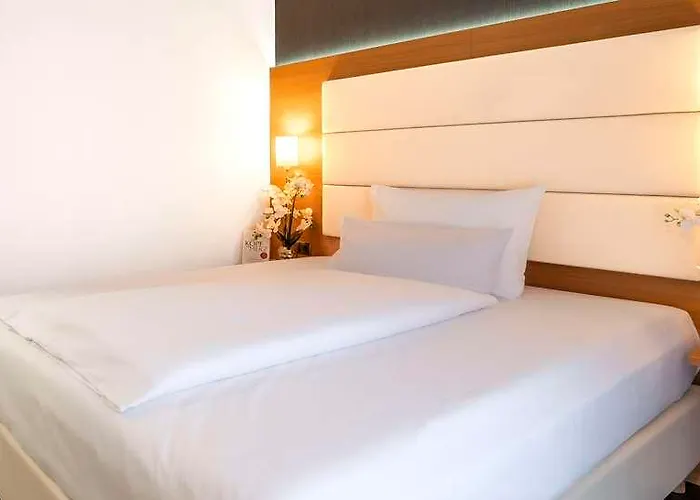 Plaza 3* Χαϊλμπρόν