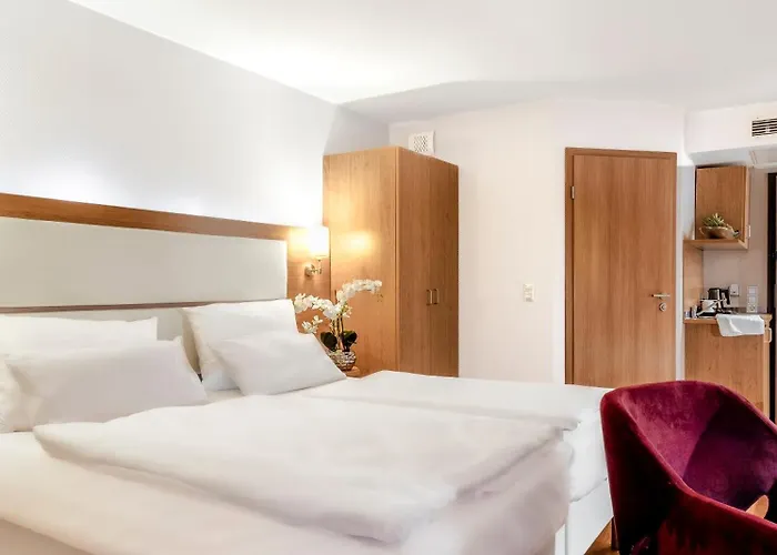 Plaza Ξενοδοχείο 3*