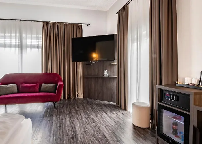 Plaza 3* Χαϊλμπρόν