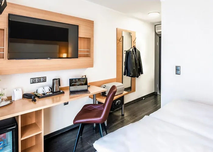 Plaza Ξενοδοχείο Χαϊλμπρόν